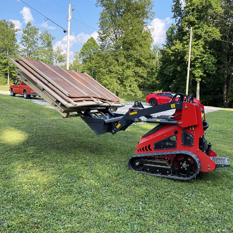 Мини-погрузчик с бортовым поворотом - 430T