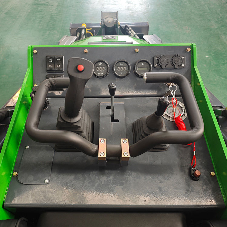 Мини-погрузчик с бортовым поворотом