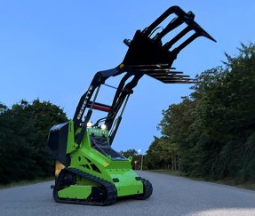 450T Mini Skid Steer