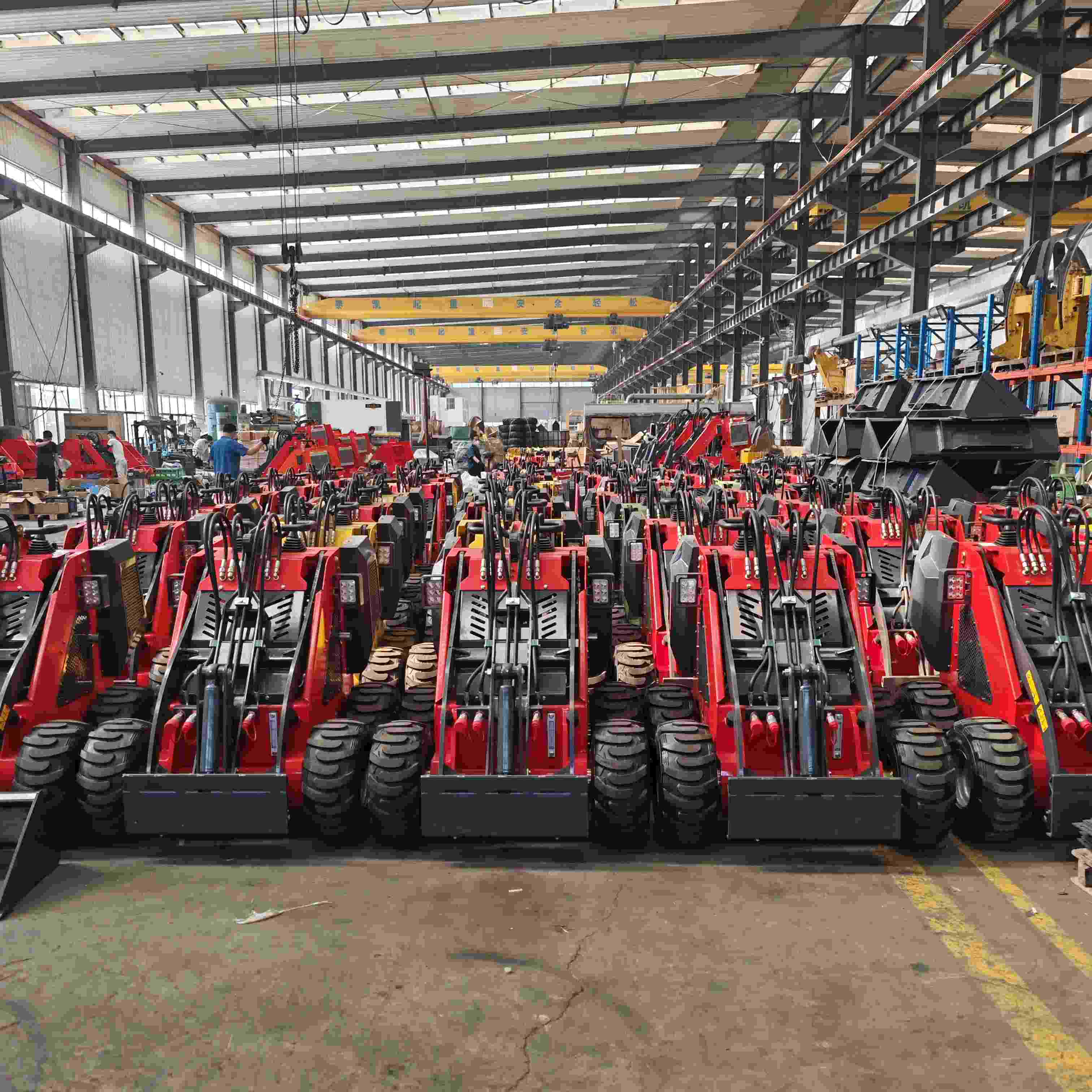 Minicargadora compacta - 320 W