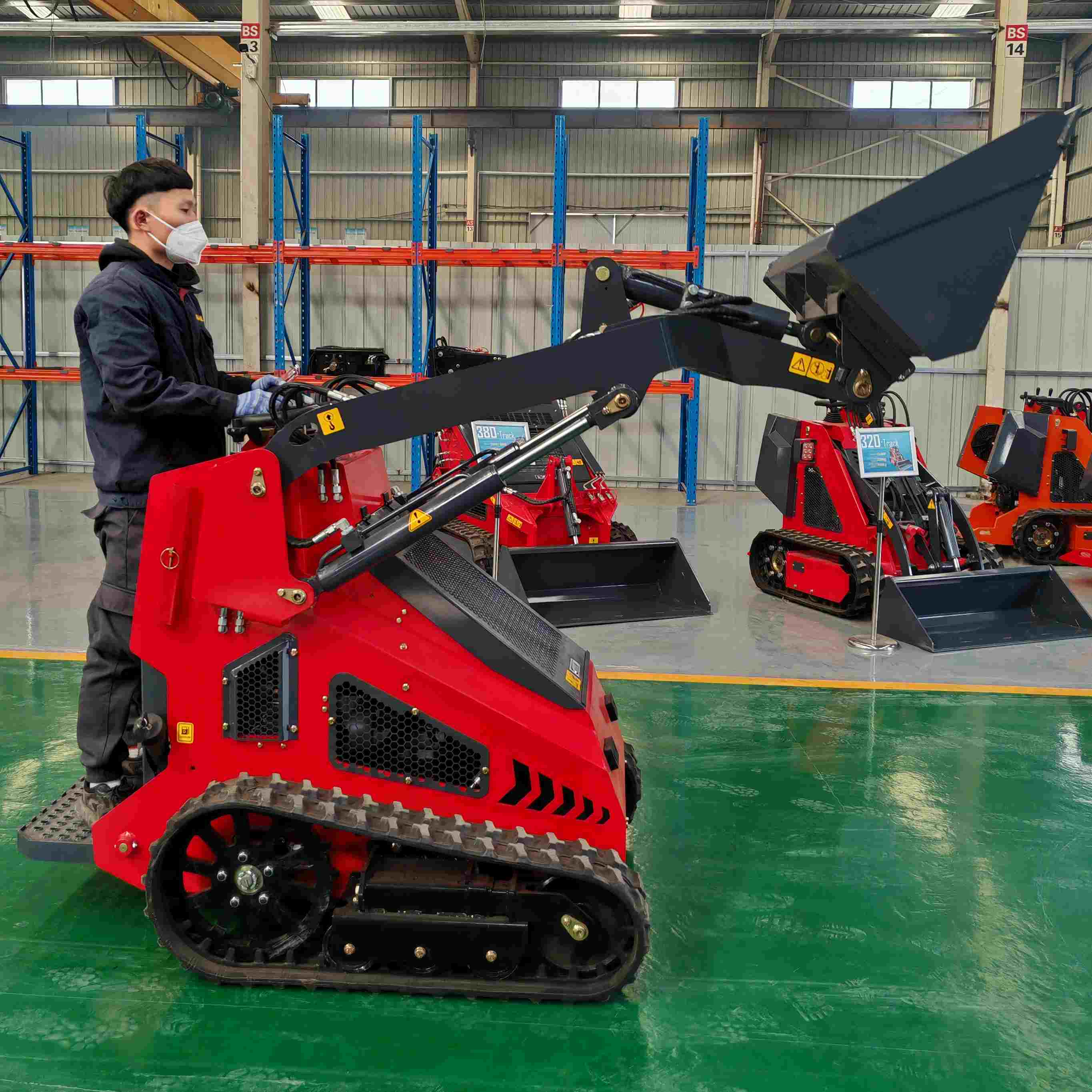 Мини-погрузчик с бортовым поворотом - 430T