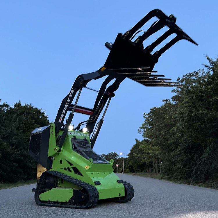 Minipala compatta 450T con pinza idraulica