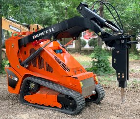 Derette XC1100 Mini Skid Steer Loader with Hydraulic Breaker Attachment