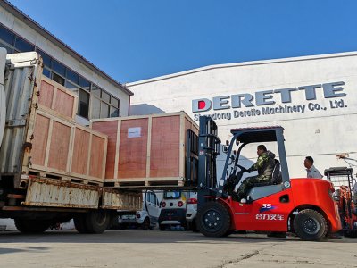 Derette mini skid steer loader